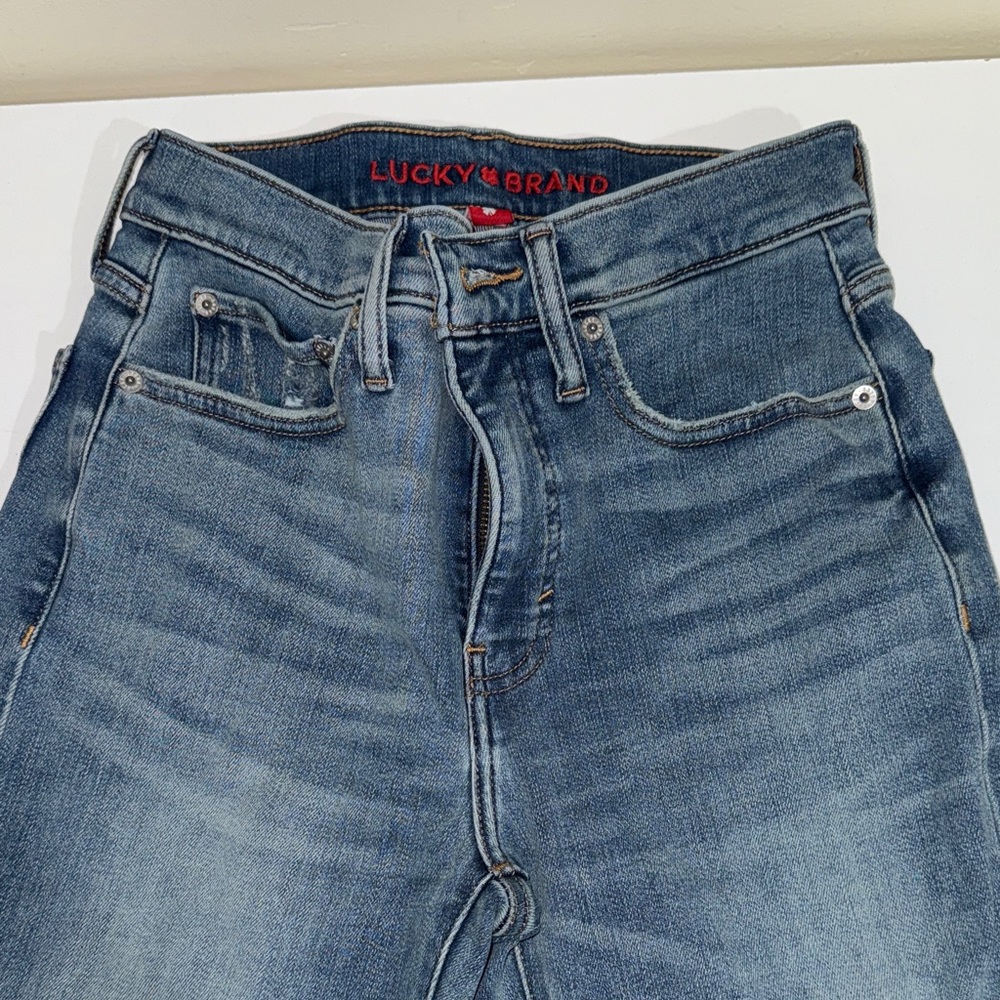 Lucky Brand High Rise Zoe Straight Denim Jeans Color: Antigravity Wash